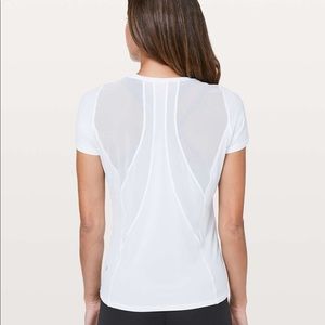 Lululemon NWT shirt